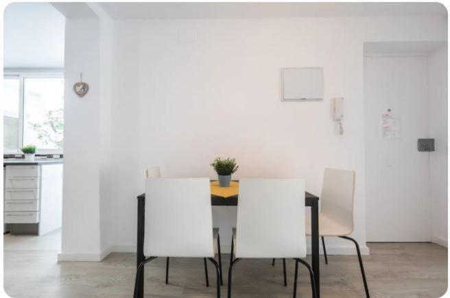Islas Canarias Apartment บาเลนเซีย ภายนอก รูปภาพ